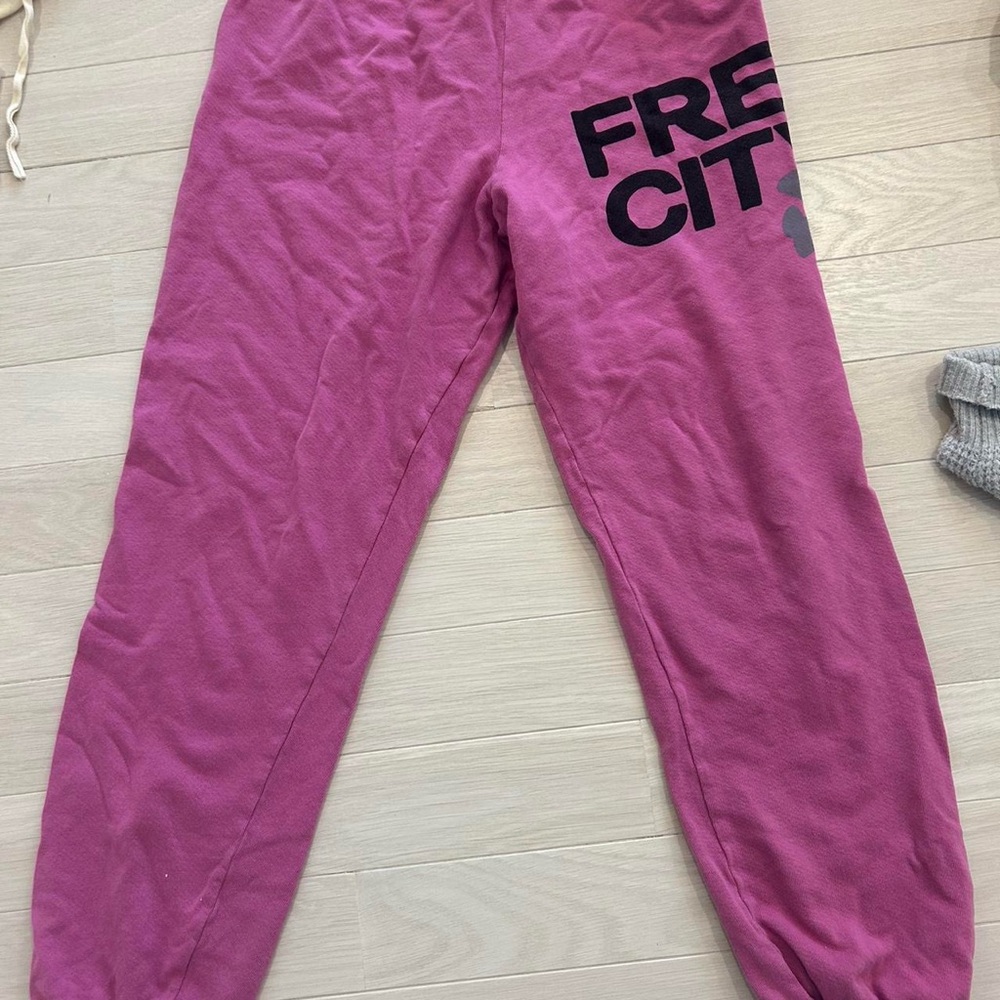 freecity Pink Sweatpants